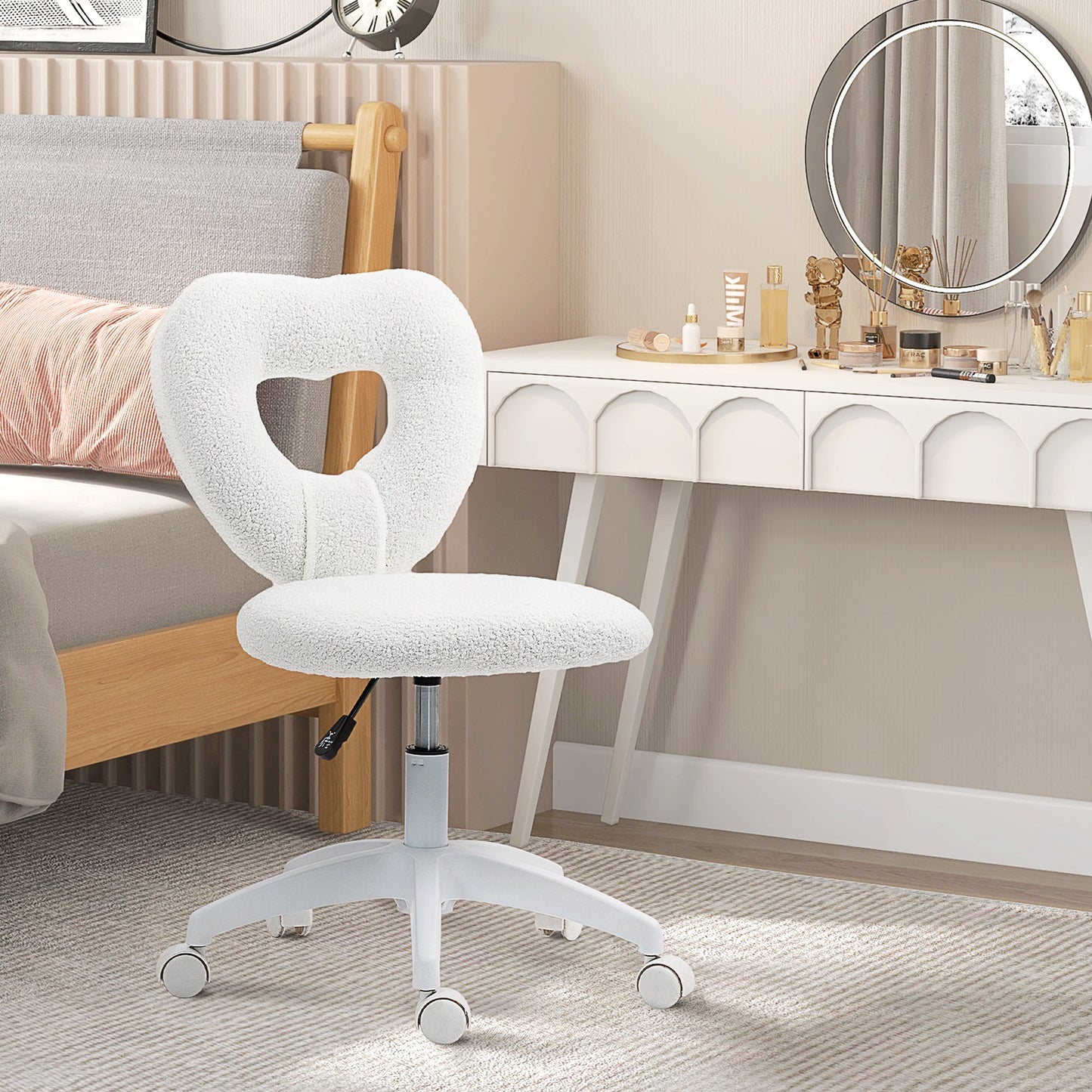 Padded Office Chair with Heart-Shaped Backrest and Wheels, in Teddy Velvet and Plastic, 45x56x78-88 cm, White
