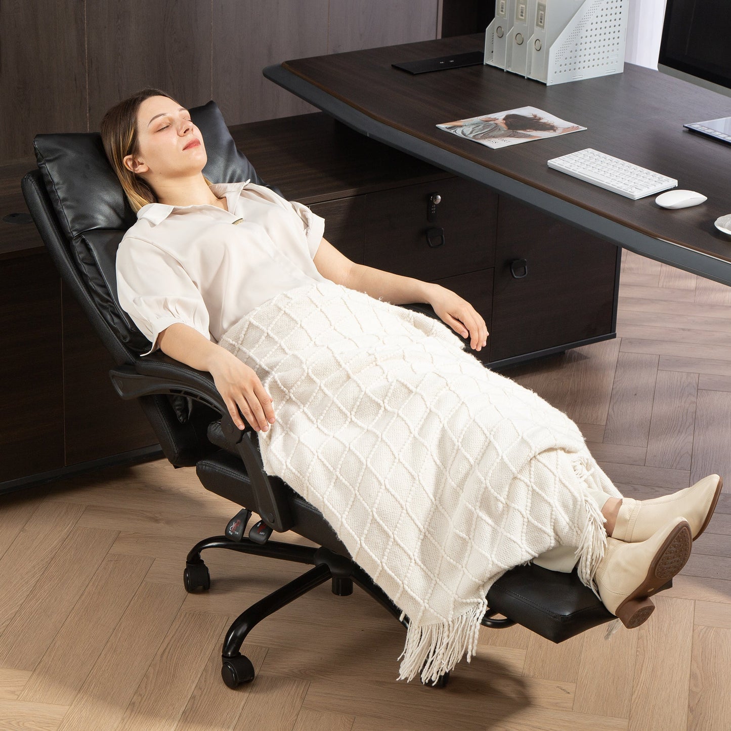 Height-Adjustable Desk Chair with 135° Reclining Angle, Black PU Leather, 65x76x113-121 cm