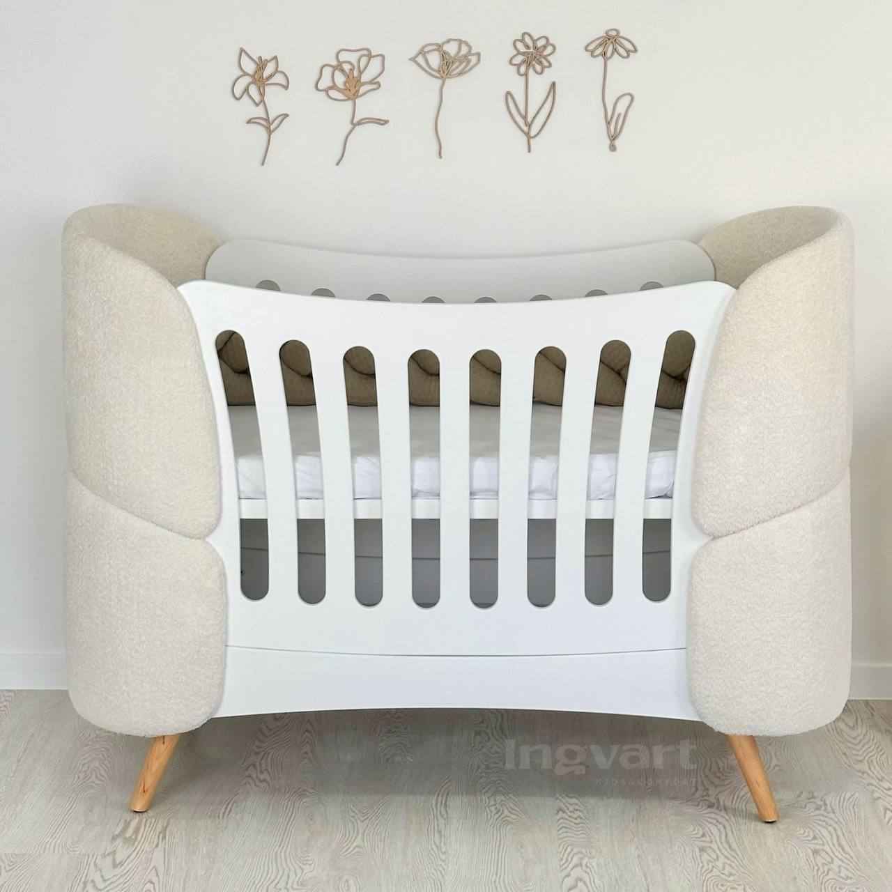 Fly Bed Bouclé “Bunny” Crib – Elegant Convertible Cot for Babies