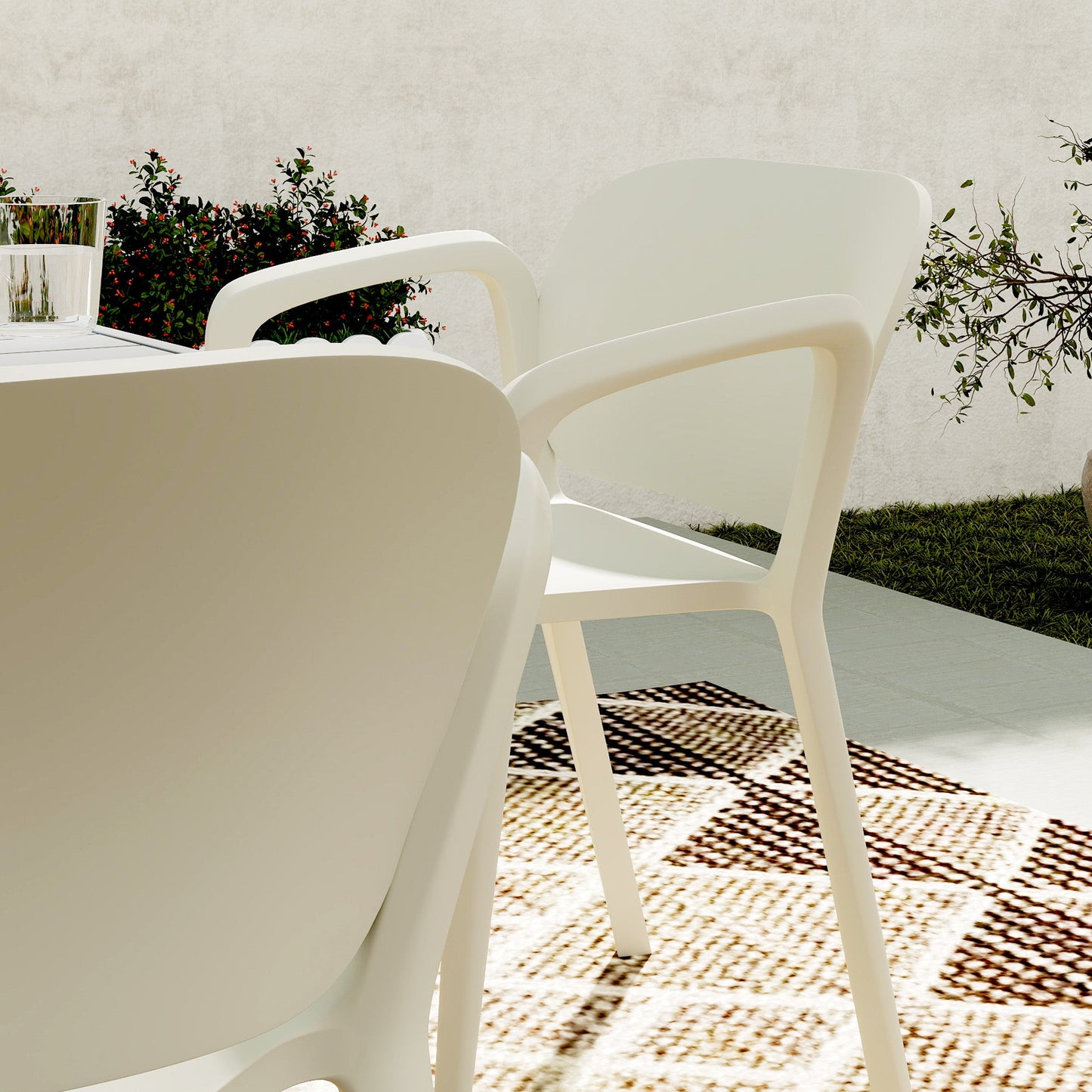 Set of 4 Stackable Garden Chairs in PP with Modern Design with Armrests 60x56x75 cm, White