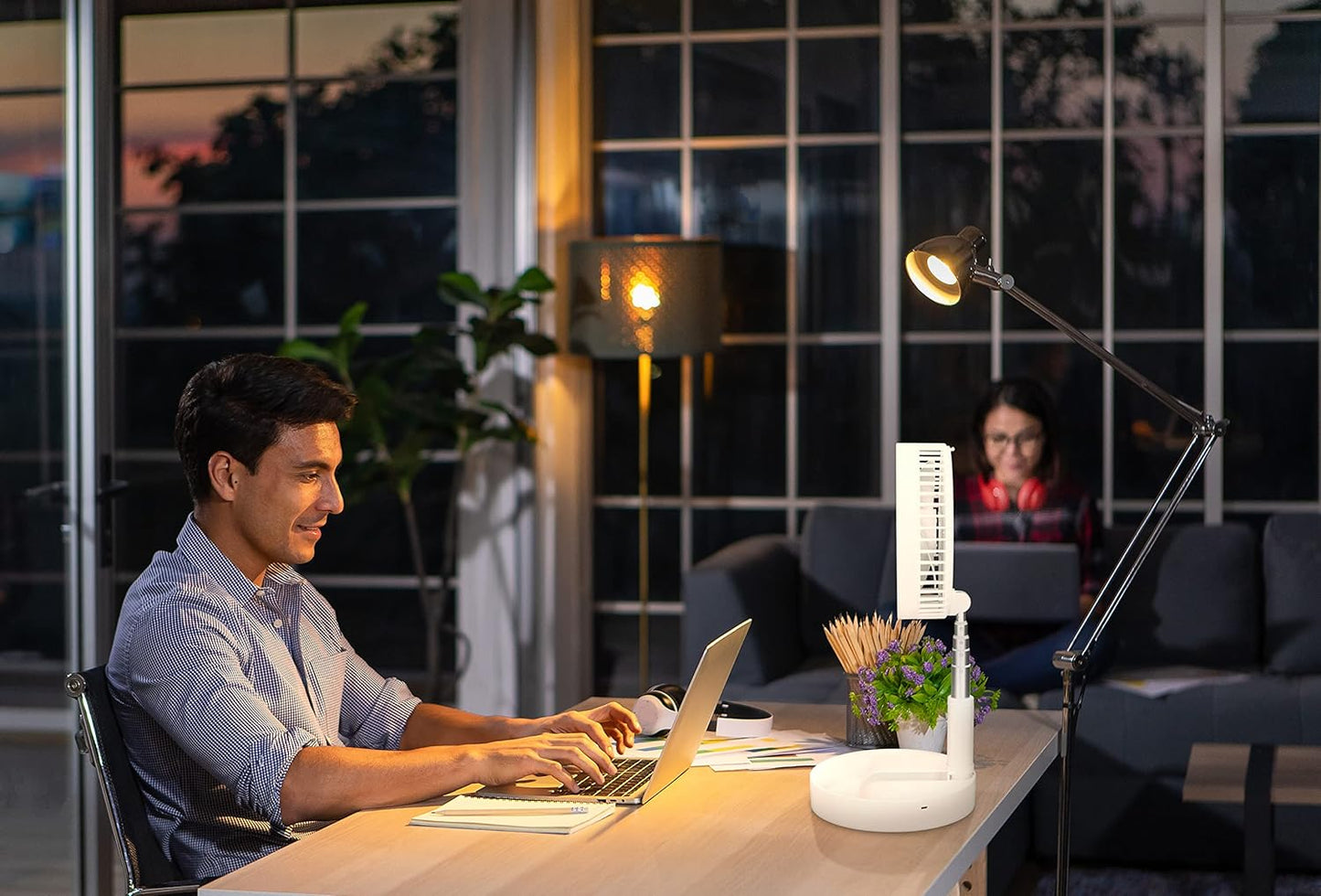 20cm Stand Fan, Plastic Blades, 2-in-1 Table & Tripod fan, Adjustable Height, Foldable, 7200mAh Li-Ion battery, White