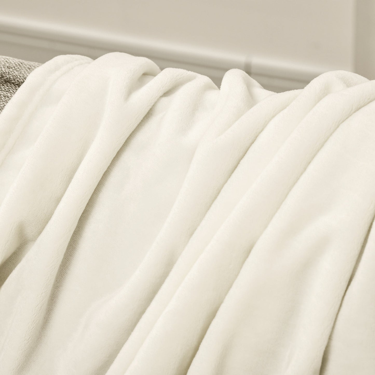 Cream White 330 GSM Reversible Flannel Blanket for Indoor and Outdoor Use, 203x152x0.5 cm, Cream White