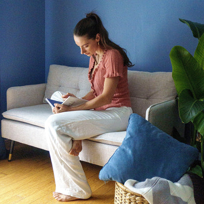 2-Seater Sofa in Linen Effect Fabric with Steel Legs and Padded Cushions, 139x68x80 cm, Cream White