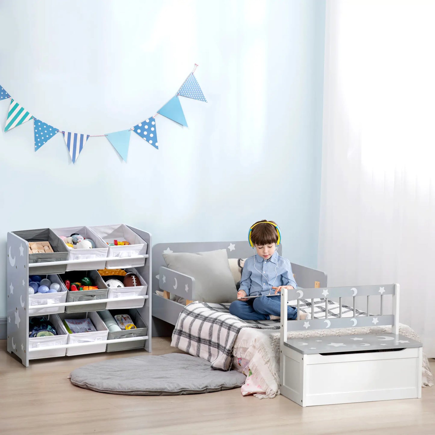 Children's Bed 3-6 Years with Stars and Moon Patterns in MDF Panels and Chipboard, 143x76x49 cm