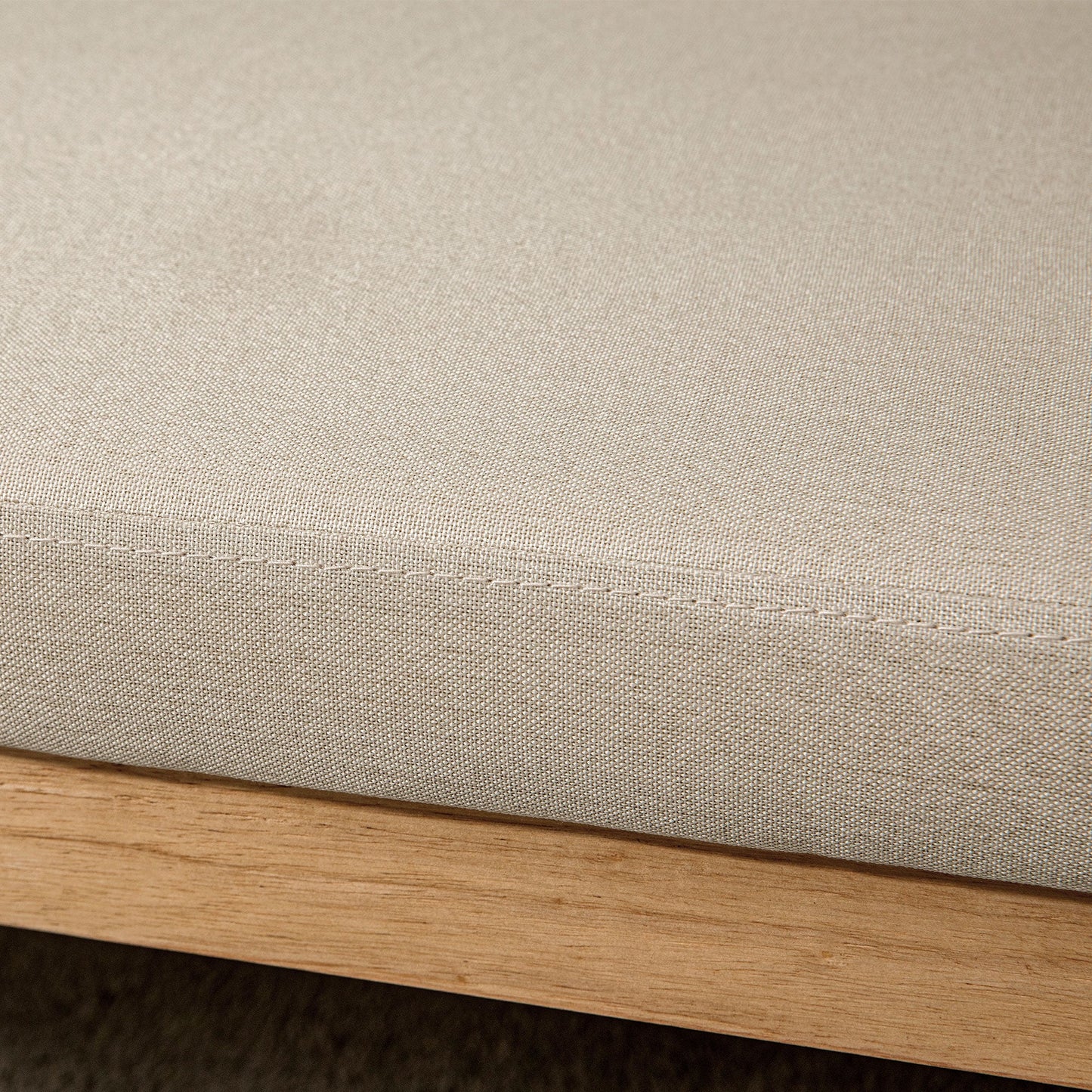 Boho Bed Bottom Bench with Padded Seat and Armrests in Wood and Rattan, 120x38x61.5cm, Cream