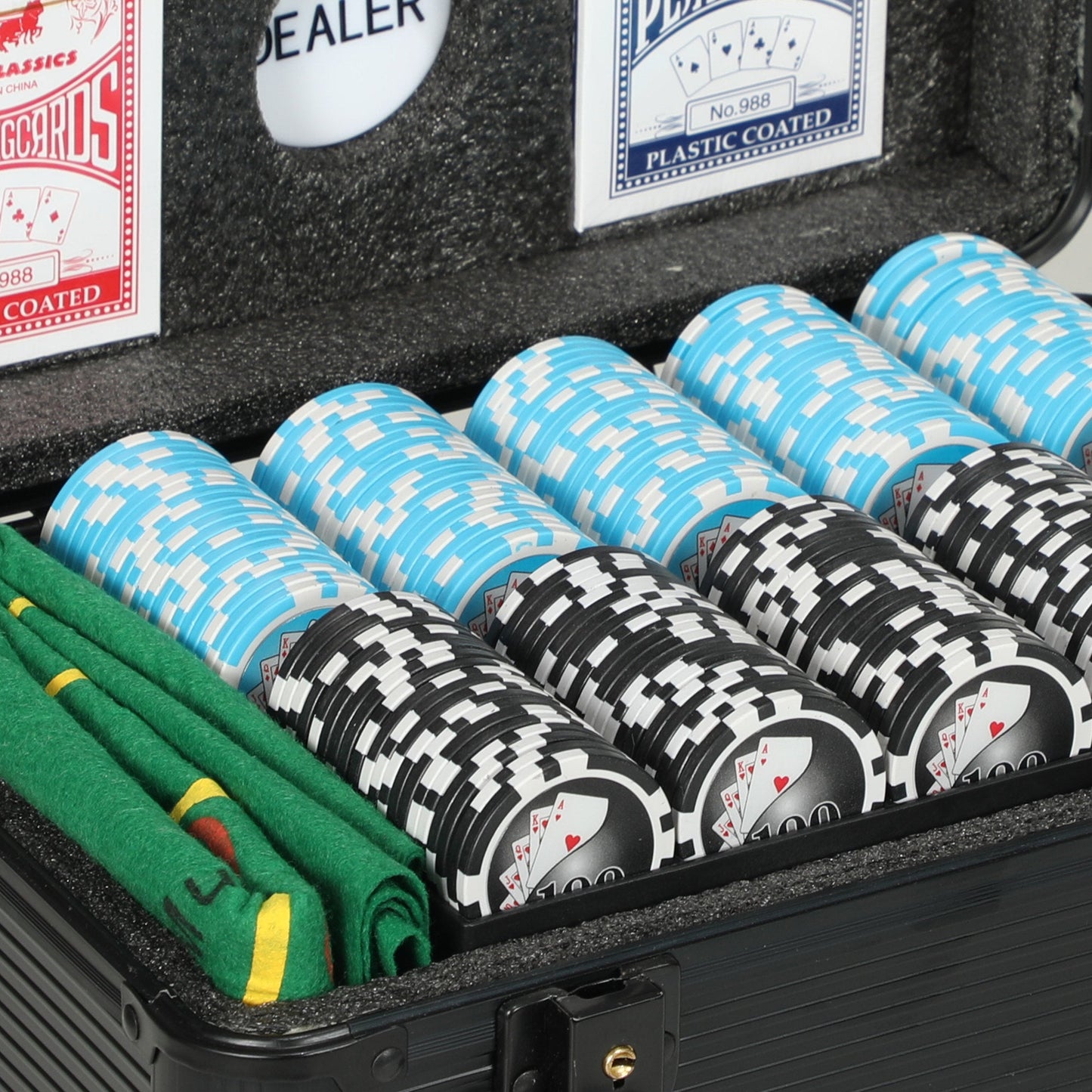 Poker Set with 600 Chips for 12 Players with Case, 2 Decks of Cards and Mat, Black